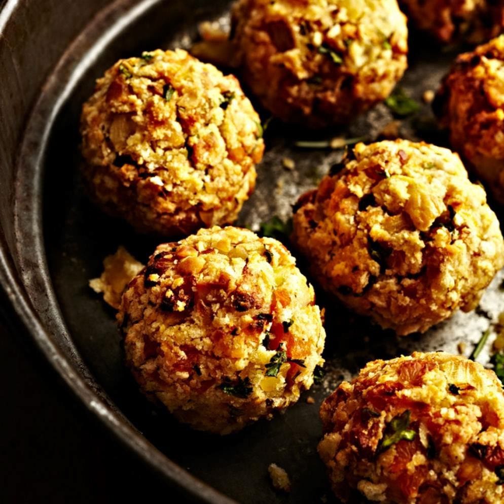 Side 7 - Stuffing Eggs